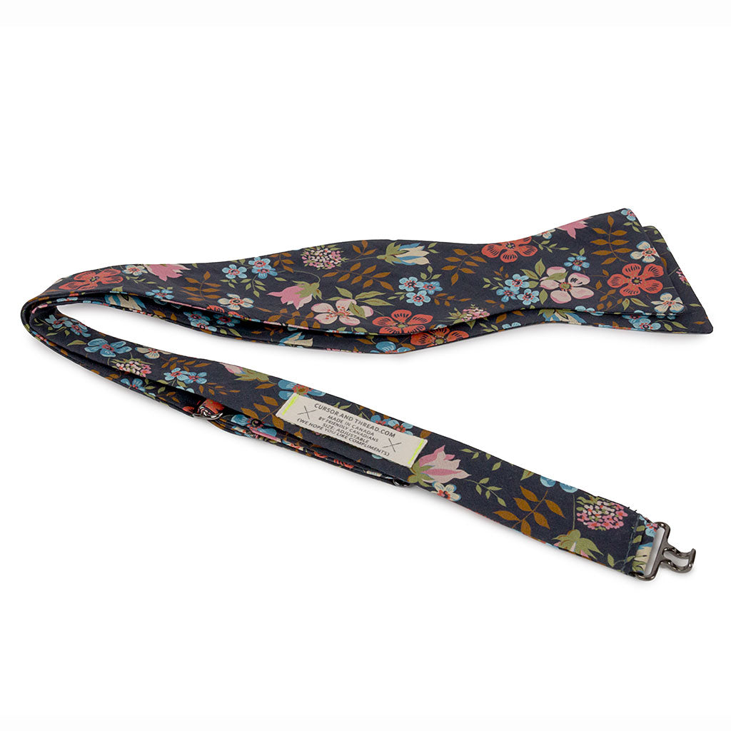 Flores Liberty Floral Bow Tie